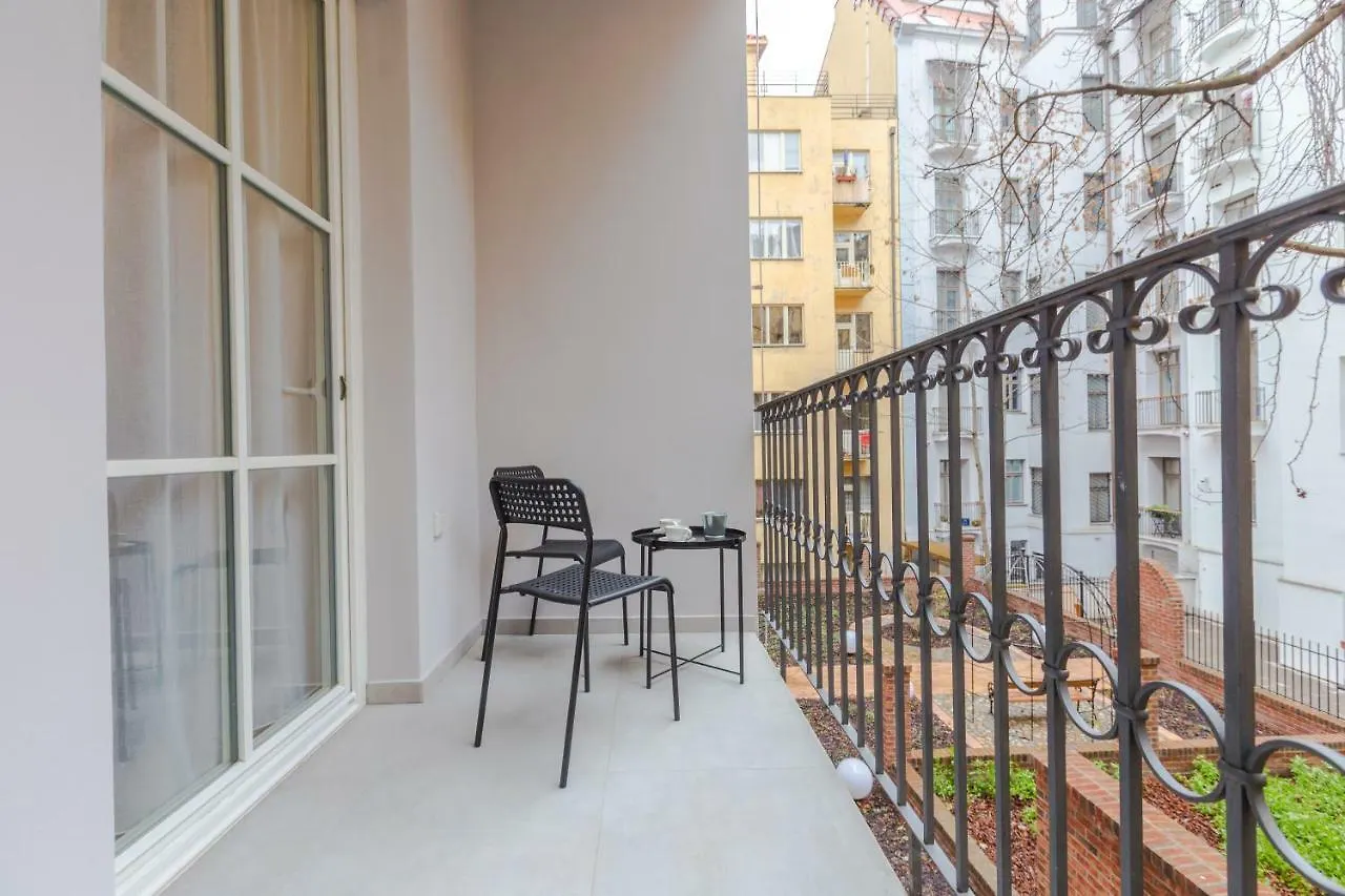 Chateau Savoy, Serikova 8 Apartment Prague Czech Republic