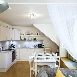 Modern Charvatova Apartament